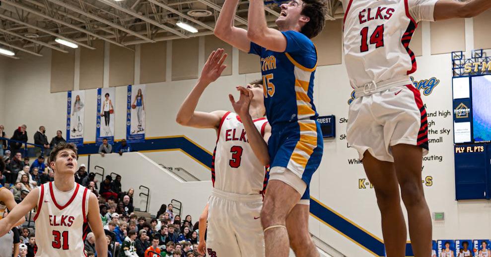 Knights cruise to Section 8-4A Final