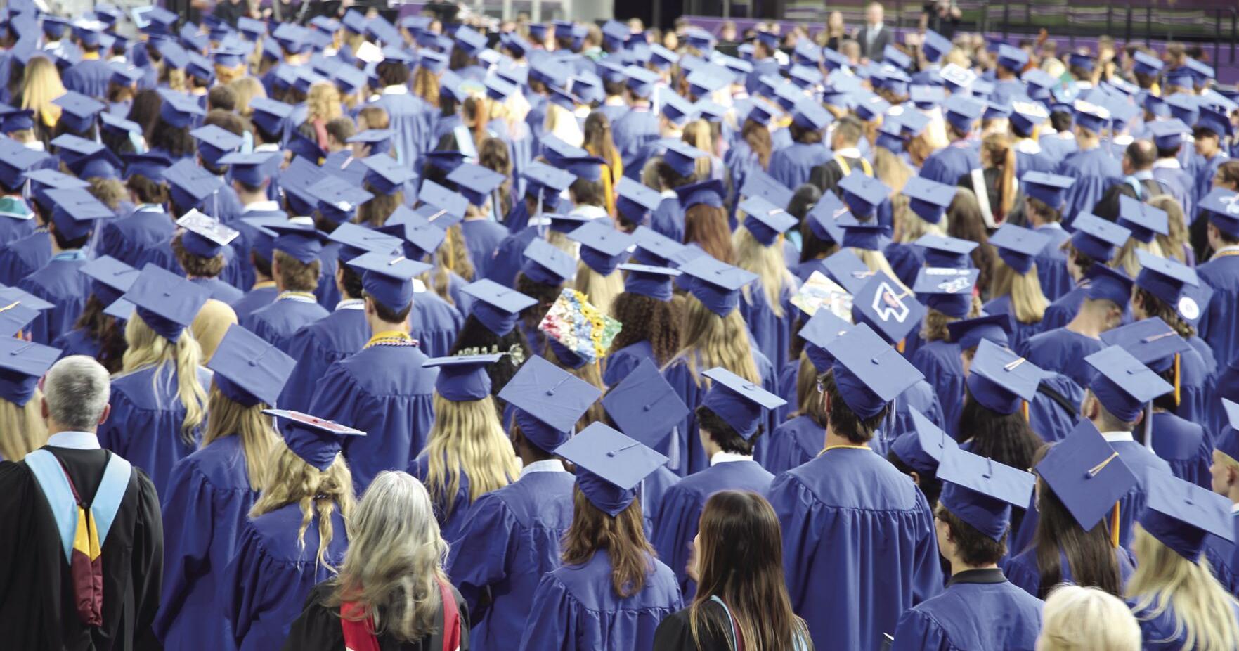 PHOTOS: Minnetonka Class of 2023 walks at graduation - Vimarsana News