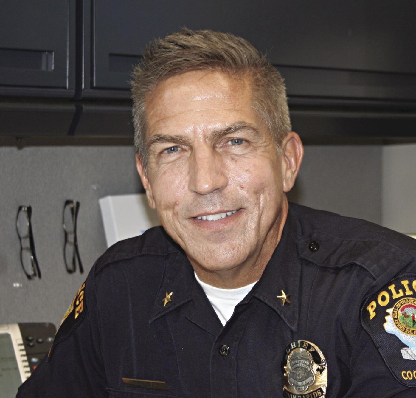 Police chief retires after 27-year career | Coon Rapids | hometownsource.com