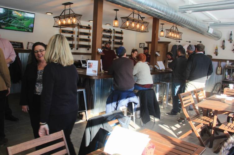 Painter Creek Winery celebrates ribbon cutting, Valentine’s