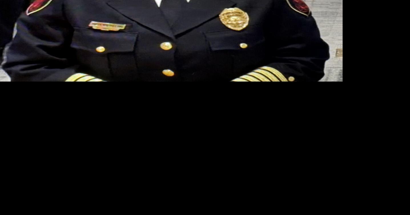 Eagan Fire Chief swears in new firefighter, promotes veteran