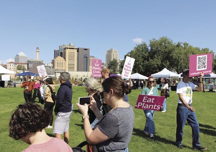 Spreading the plant-based eating message at a Minnesota breast cancer ...