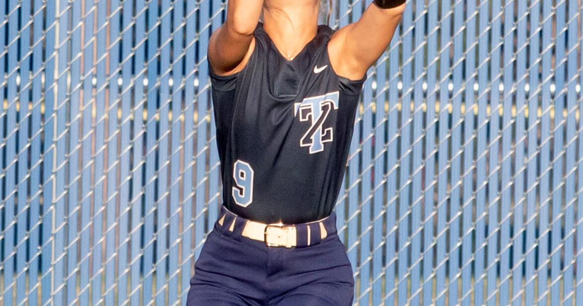 Thunder drop doubleheader to Chisago Lakes on youth night