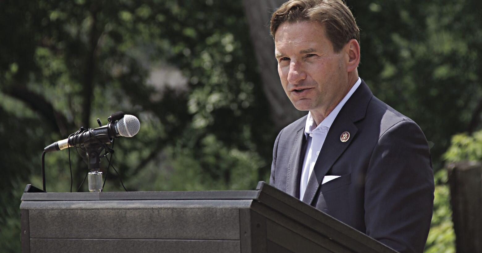 US Rep. Dean Phillips honors Vietnam vets with pinning ceremony - Vimarsana News