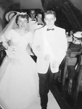 Charlie and Jean Brown | Announcements | hometownsource.com