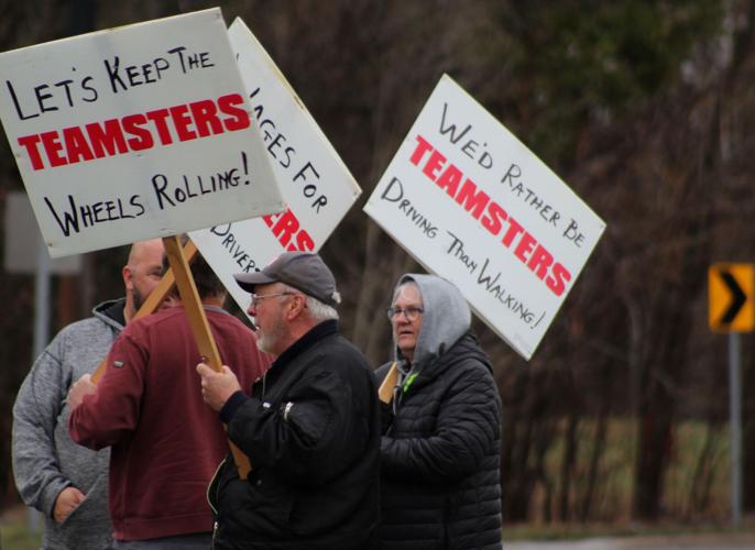 Bus drivers demand higher pay in filing for strike | News ...