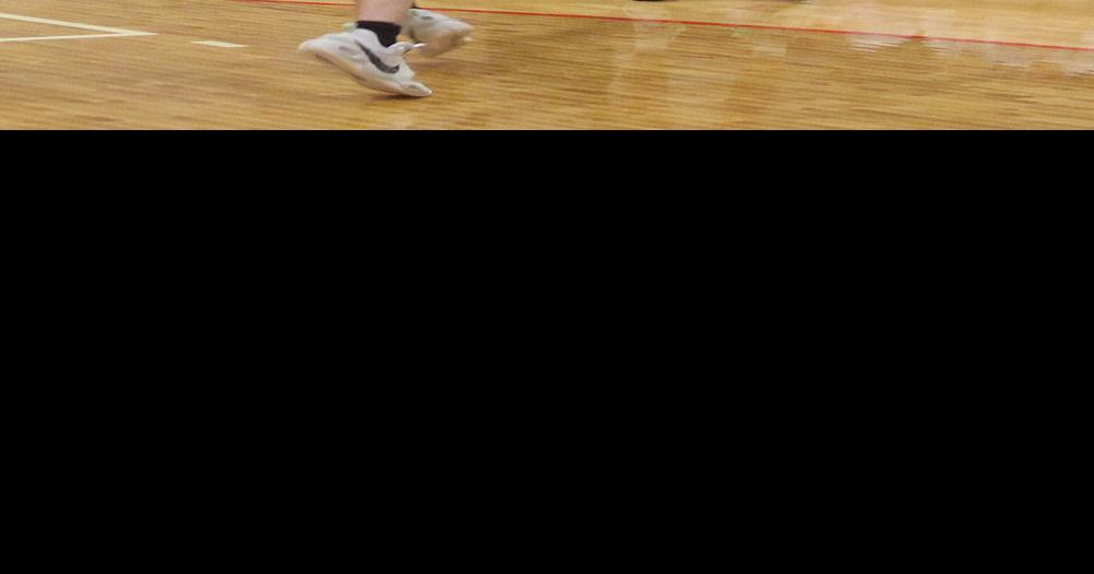 Upsala boys basketball team dominates Royals Free