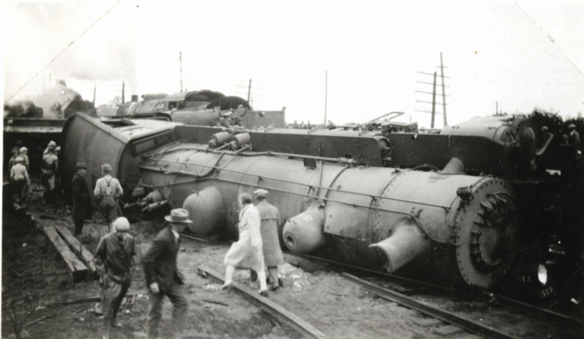 Back In Time Stillwater Junction Train Derailment Columnists Hometownsource Com