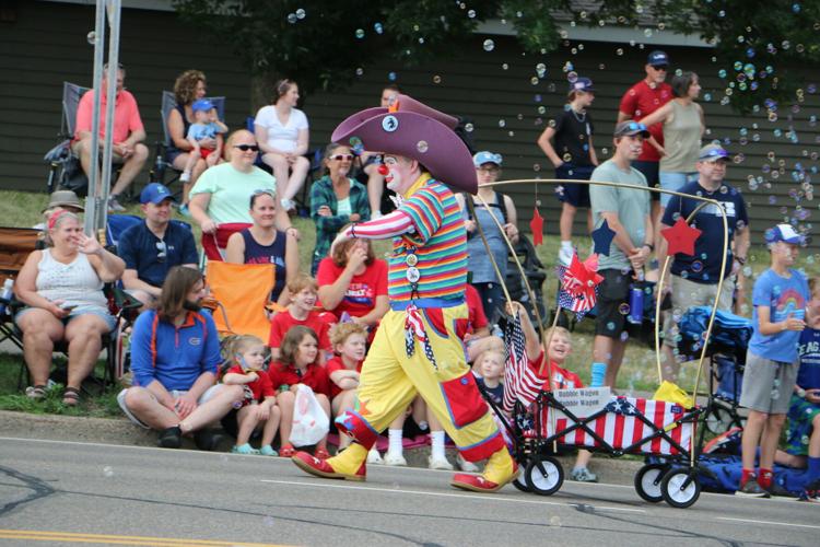 Eagan shows up to celebrate Fourth of July at Grand Day Parade Eagan