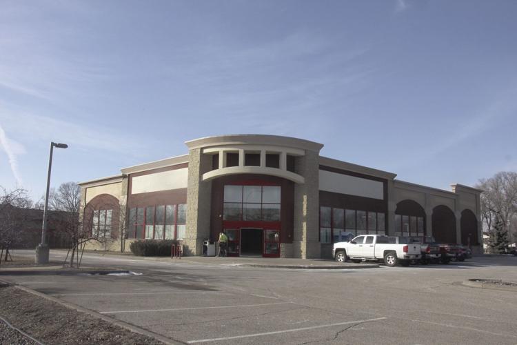 City of Anoka Council courts 7th and Main for potential liquor store