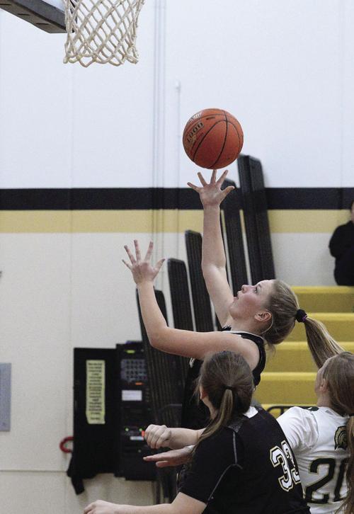 Warrior girls fall to Gophers in Friday game