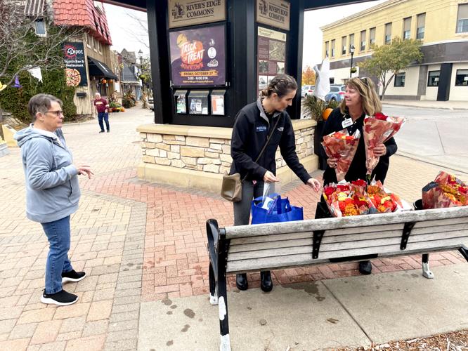 Elk River, Otsego florists ‘Petal it Forward’ Elk River Star News