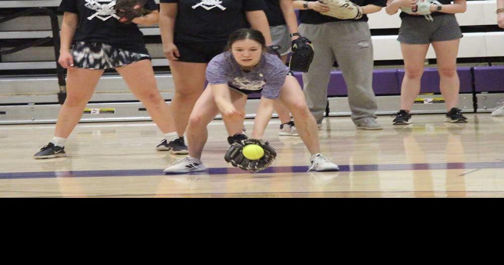 Flyers softball team retains key starters from last season Morrison