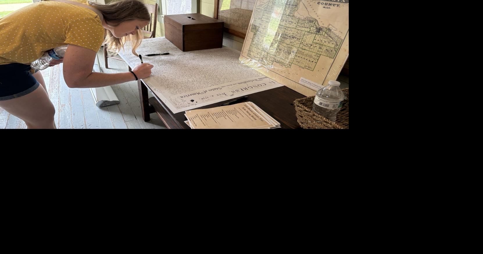 Dakota County Fair guests sign Declaration of Independence