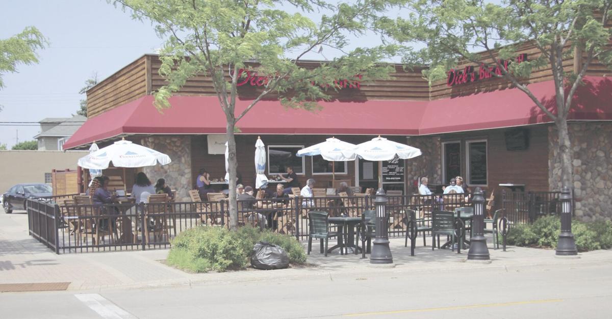 Restaurants Bars Now Able To Offer Outdoor Dining With Social Distancing Free Hometownsource Com