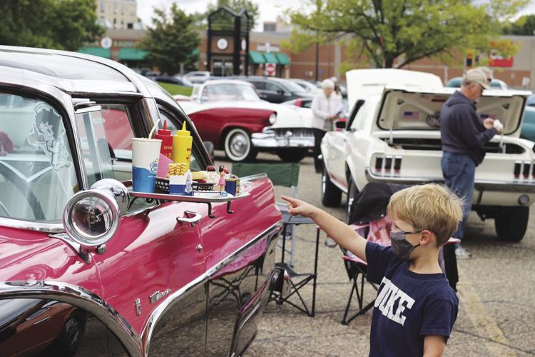 Rotary Club of Edina hosts 2ndannual car show Community