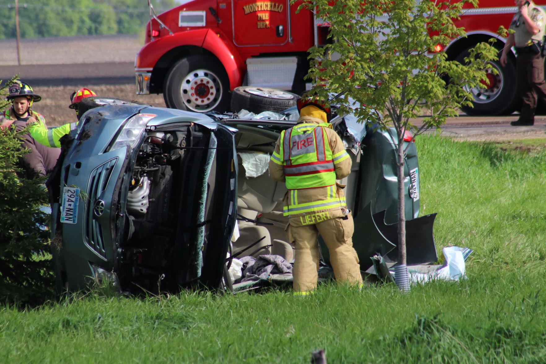 Two injured in Monticello Township crash, rollover Free
