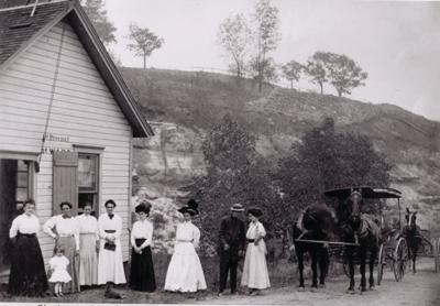 Historical women standing in line