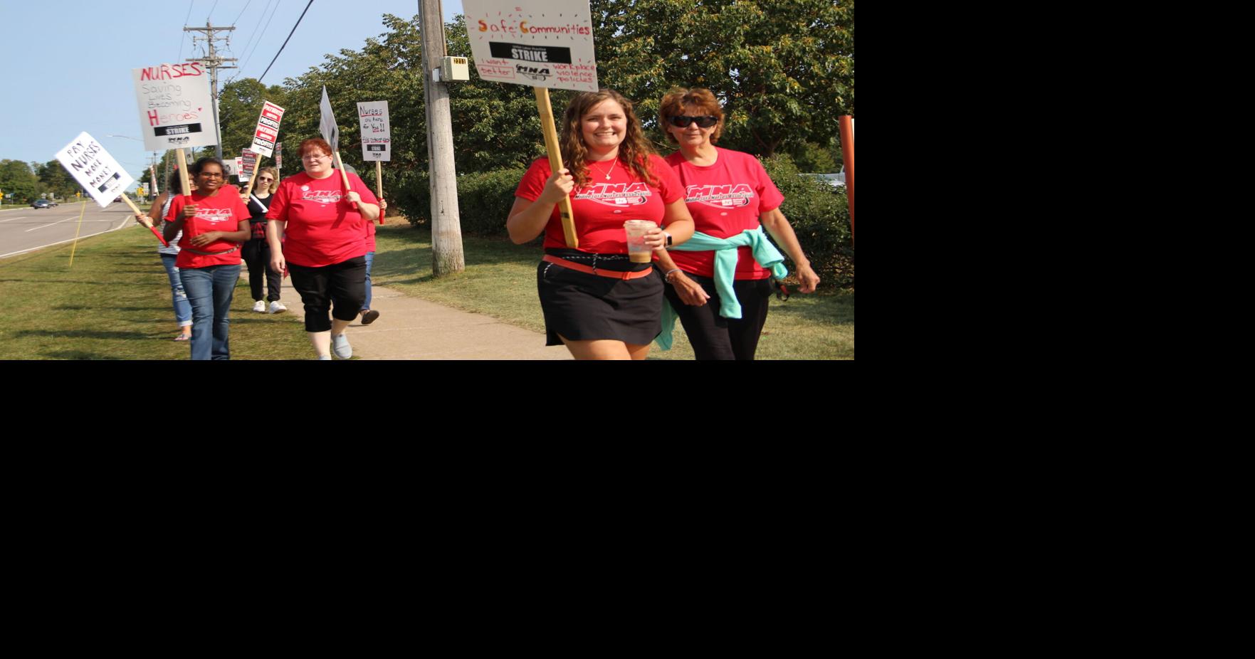 Nursing strike photos Coon Rapids