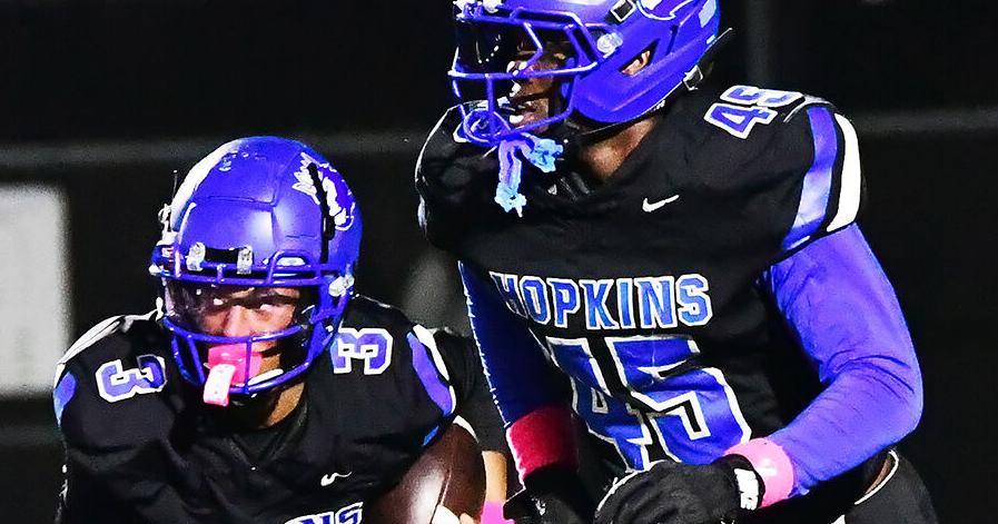 Hopkins' Moore plays like Ravens' Lamar Jackson