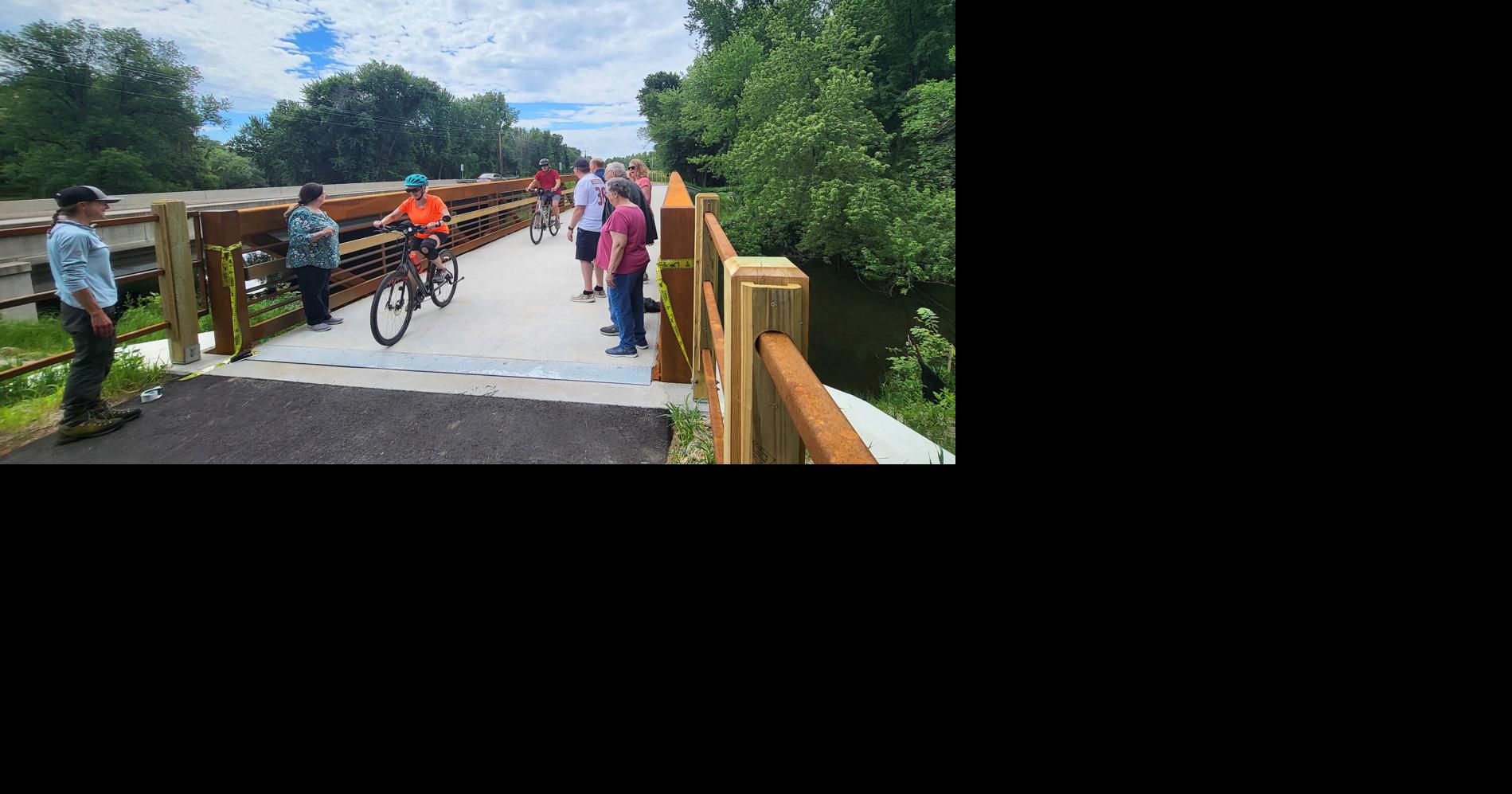 New pedestrian bridge completes Big Lake trail connection