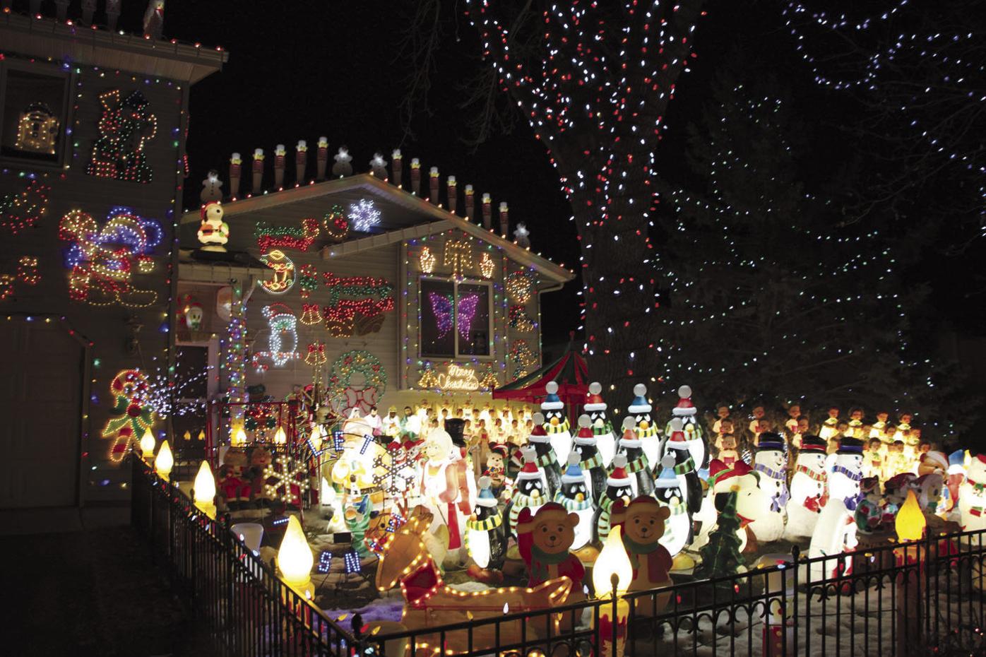 Farmington Christmas Musical Lights 2022 Lighting Up The Block | Sun This Week | Hometownsource.com