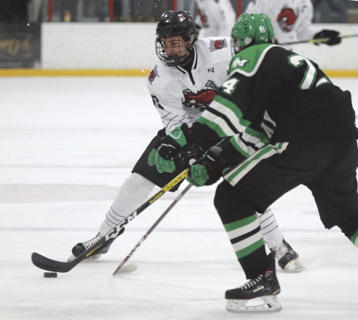 Boys Hockey Ponies Fall Short Against Hill Murray Free