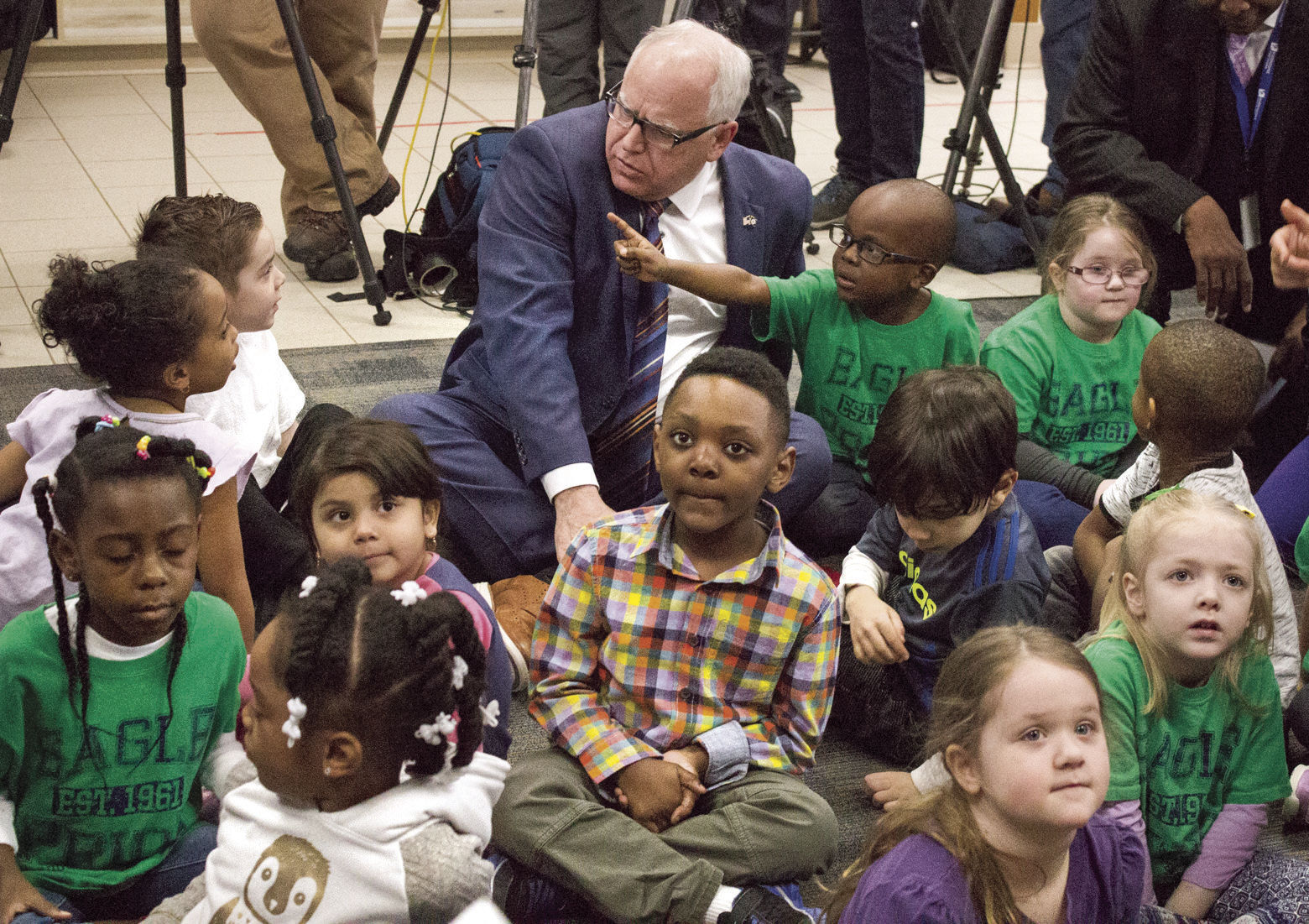 Gov. Walz stops at Meadow Lake Elementary to highlight education