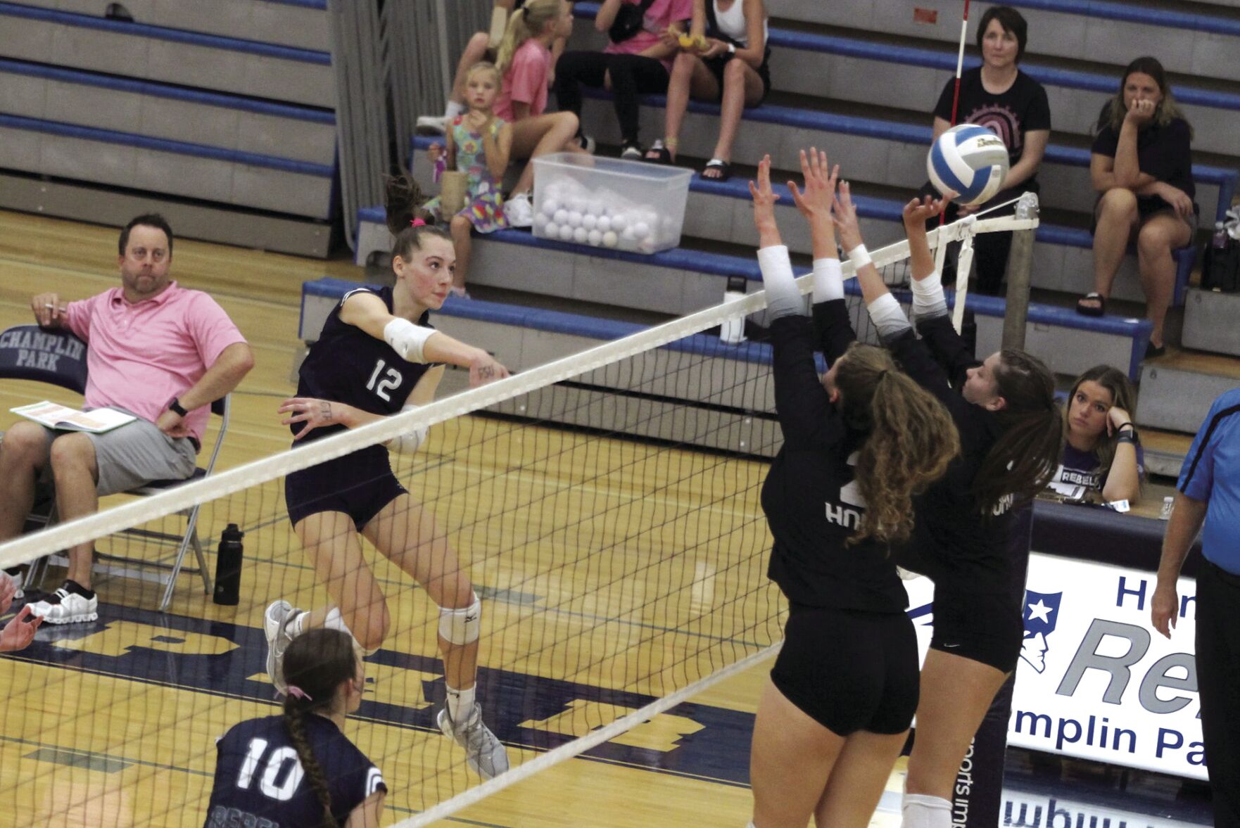 Champlin Park volleyball earns 2 wins, stays undefeated in conference