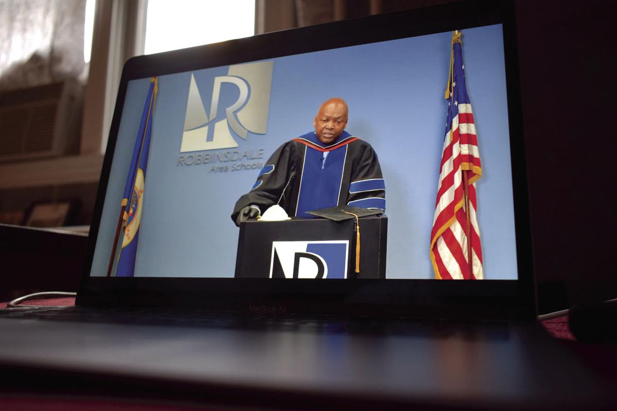 rs11NW_ArmstrongGraduationCUT1.JPG