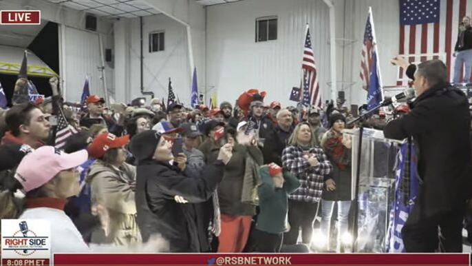 March for Trump bus stops for rally in Blaine - Vimarsana News