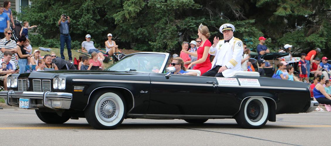 Eagan shows up to celebrate Fourth of July at Grand Day Parade Eagan