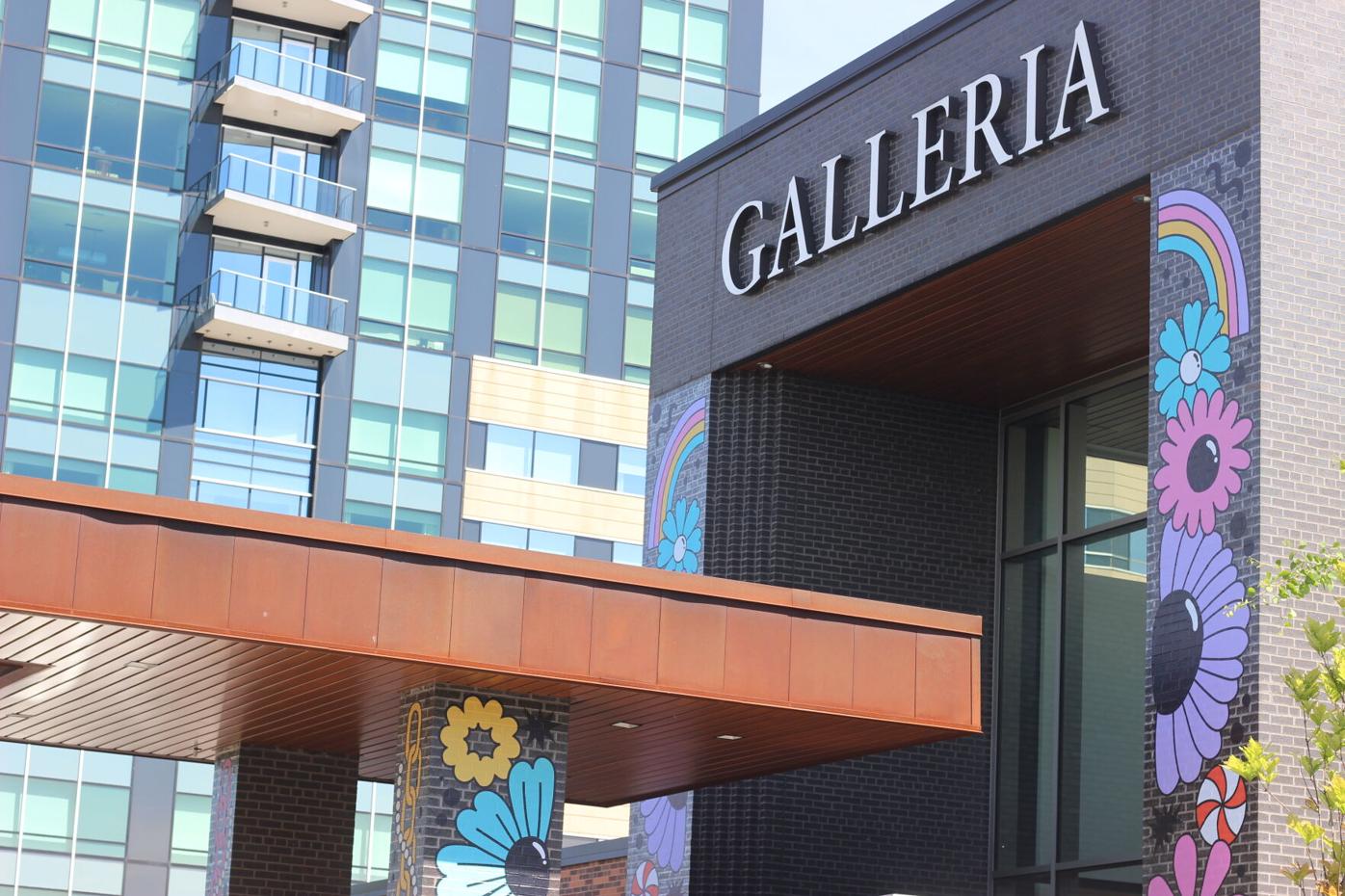 Galleria sells to local investor group for $150M, Edina