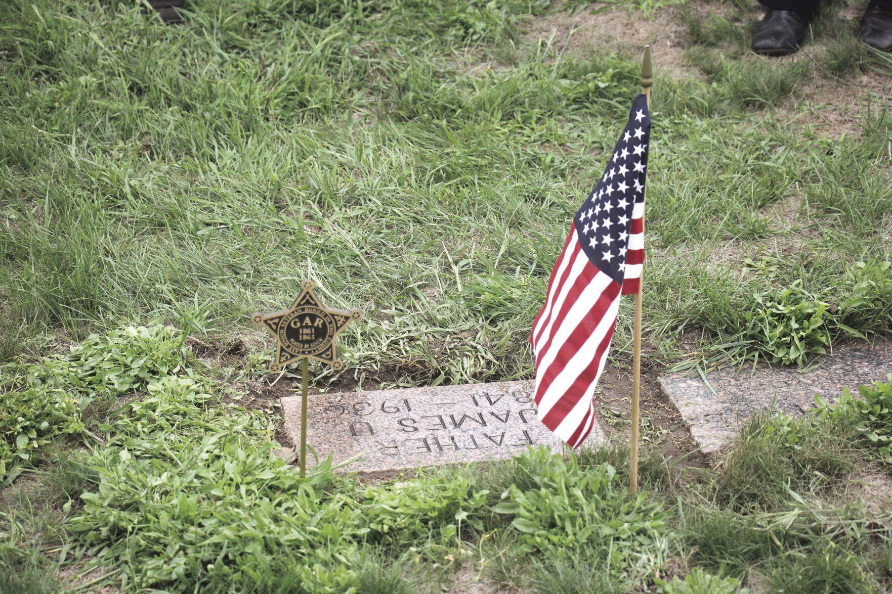 Graves of Spanish American War Veterans Buried in Oregon