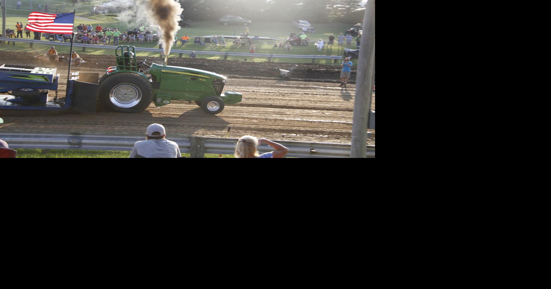 Eitzen 4th of July Tractor Pull Community