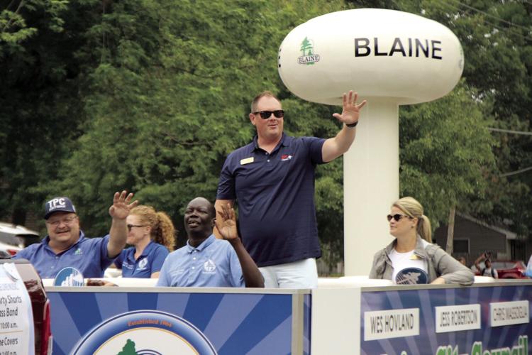 Community turns out for Blaine Festival parade Photos & Video