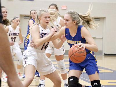 Hornet Girls Advance To Basketball Semifinals With 54 39 Win Over