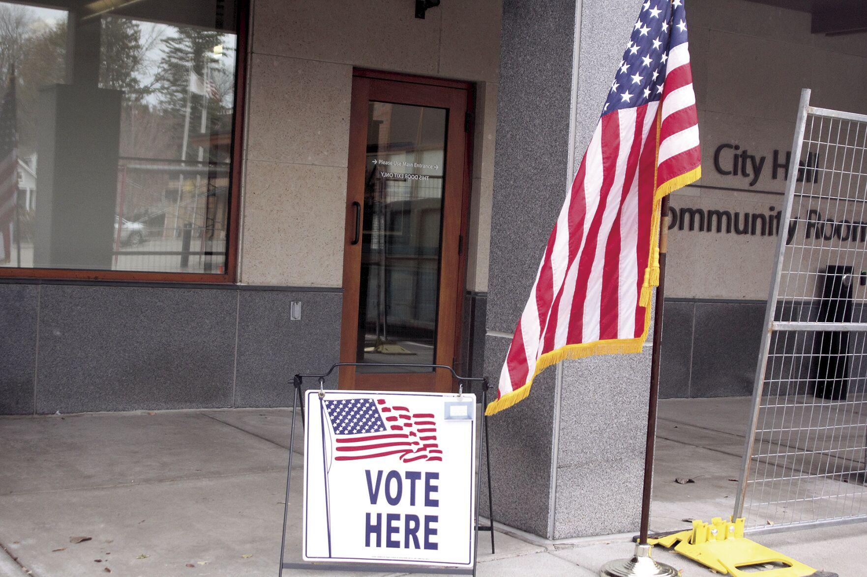 Bhende, Eyres, Ginestra, Prior win election to Wayzata School Board