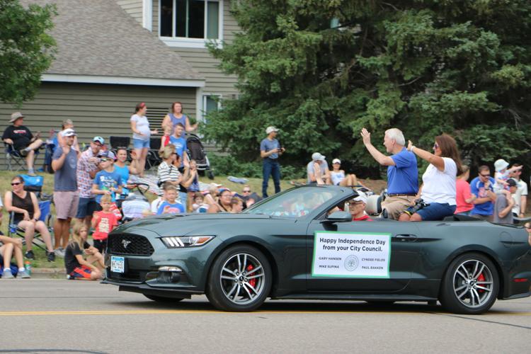 Eagan shows up to celebrate Fourth of July at Grand Day Parade Eagan