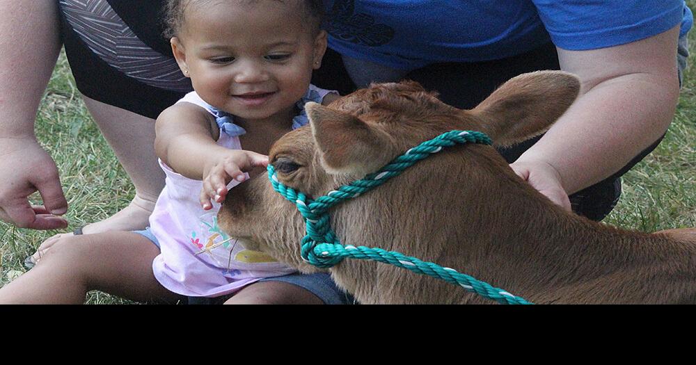 People pack Royalton for Platte River Day 2022 Photos & Video