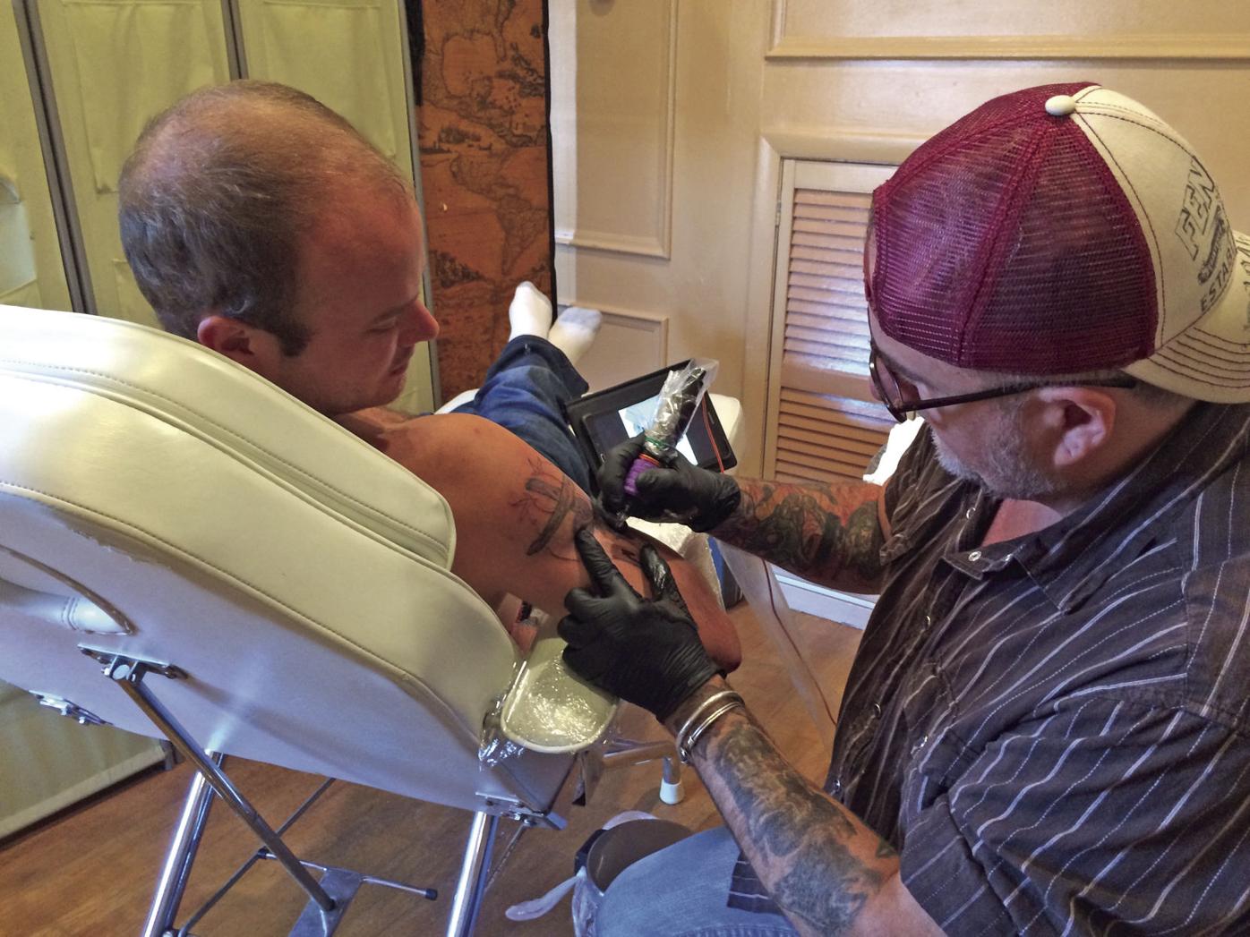 Tattoo Artist Brings His Creativity To Lake Minnetonka Excelsior South Lake Hometownsource Com
