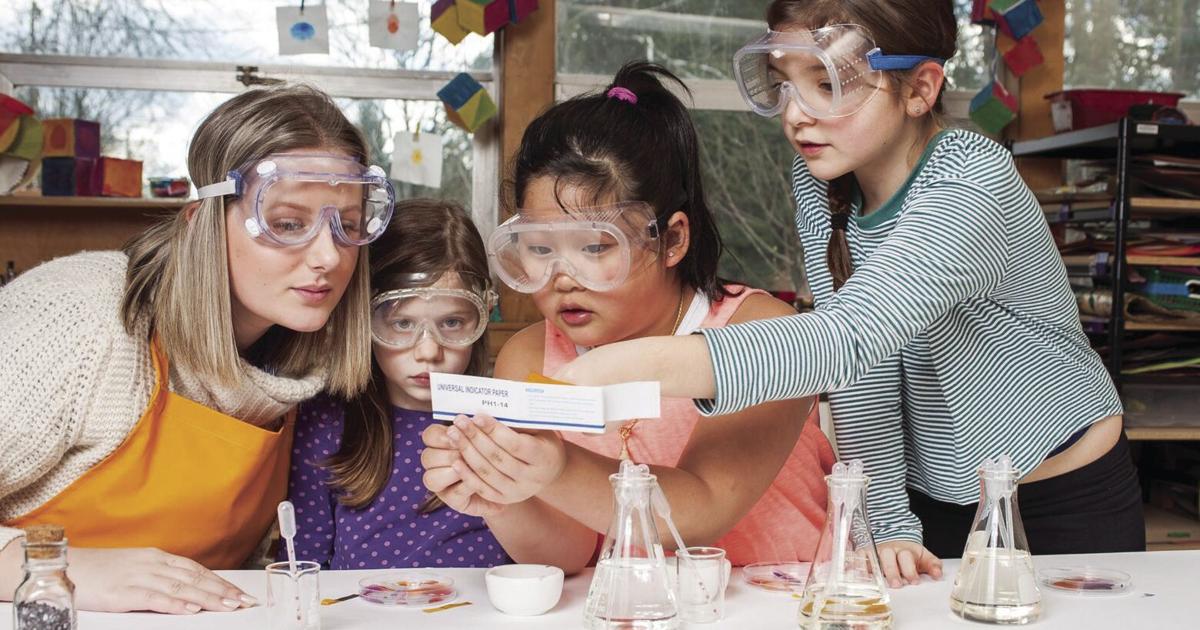 Curiosity Café offers family STEM experiments in Rogers | Local News ...