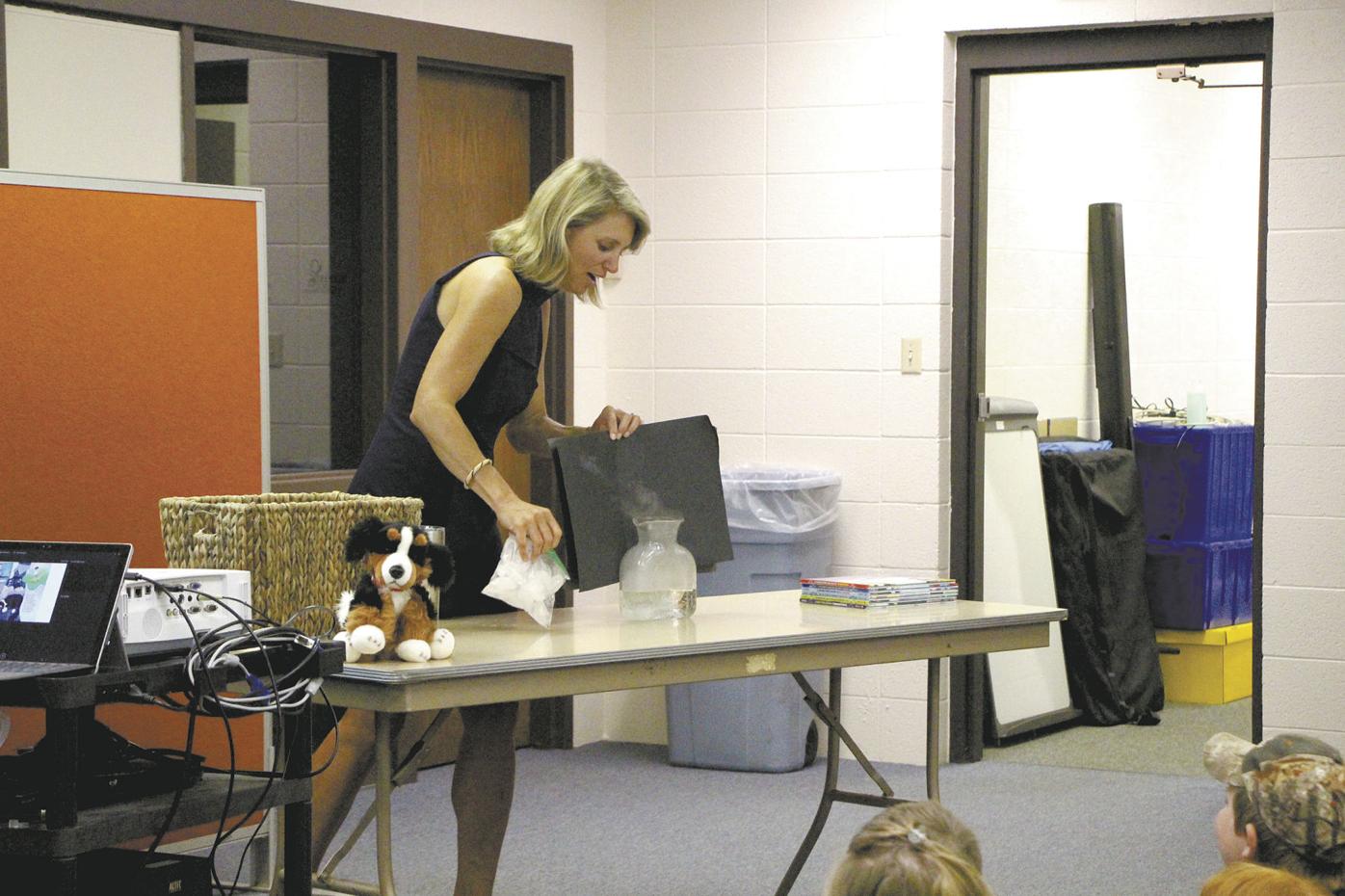 Kare 11’s Belinda Jensen visits Cambridge Public Library Cambridge