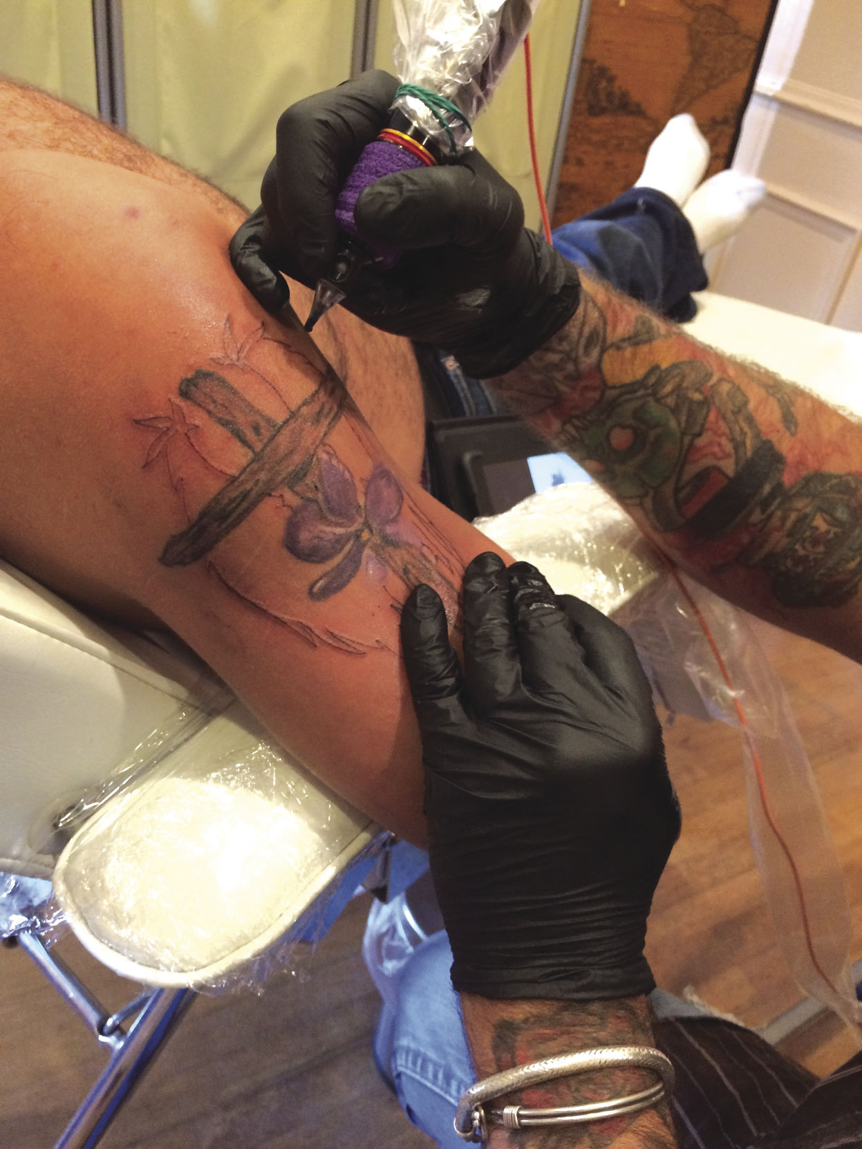 Tattoo Artist Brings His Creativity To Lake Minnetonka Excelsior South Lake Hometownsource Com