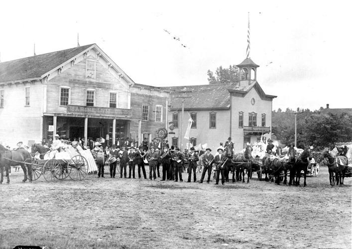 HISTORY Marine on St. Croix began as saw mill Community
