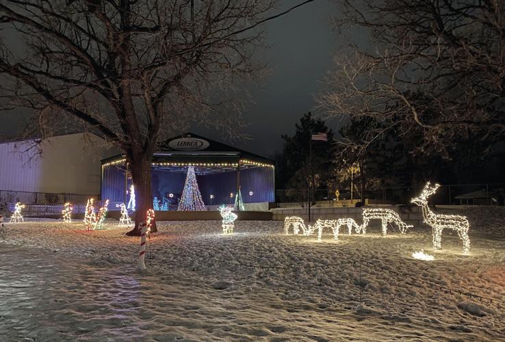 Anoka holds record breaking Holiday in Lights Andover