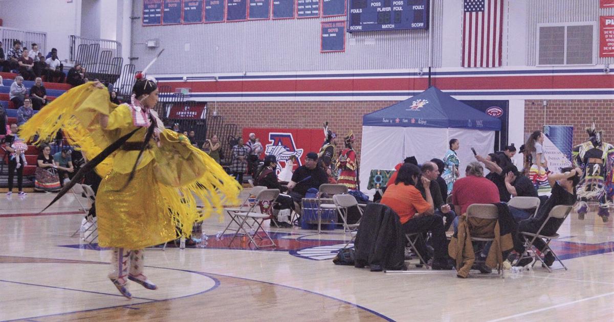 Robbinsdale Area Schools celebrates Spring Powwow Community Robbinsdale Area Schools celebrates Spring Powwow Community