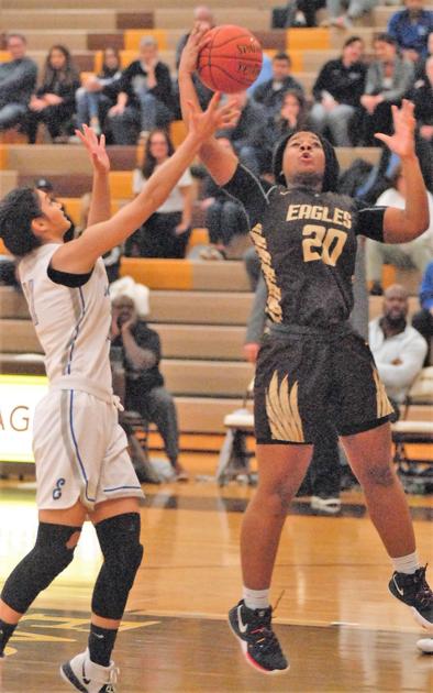 Favorites Advance In Girls Basketball Playoffs Apple Valley