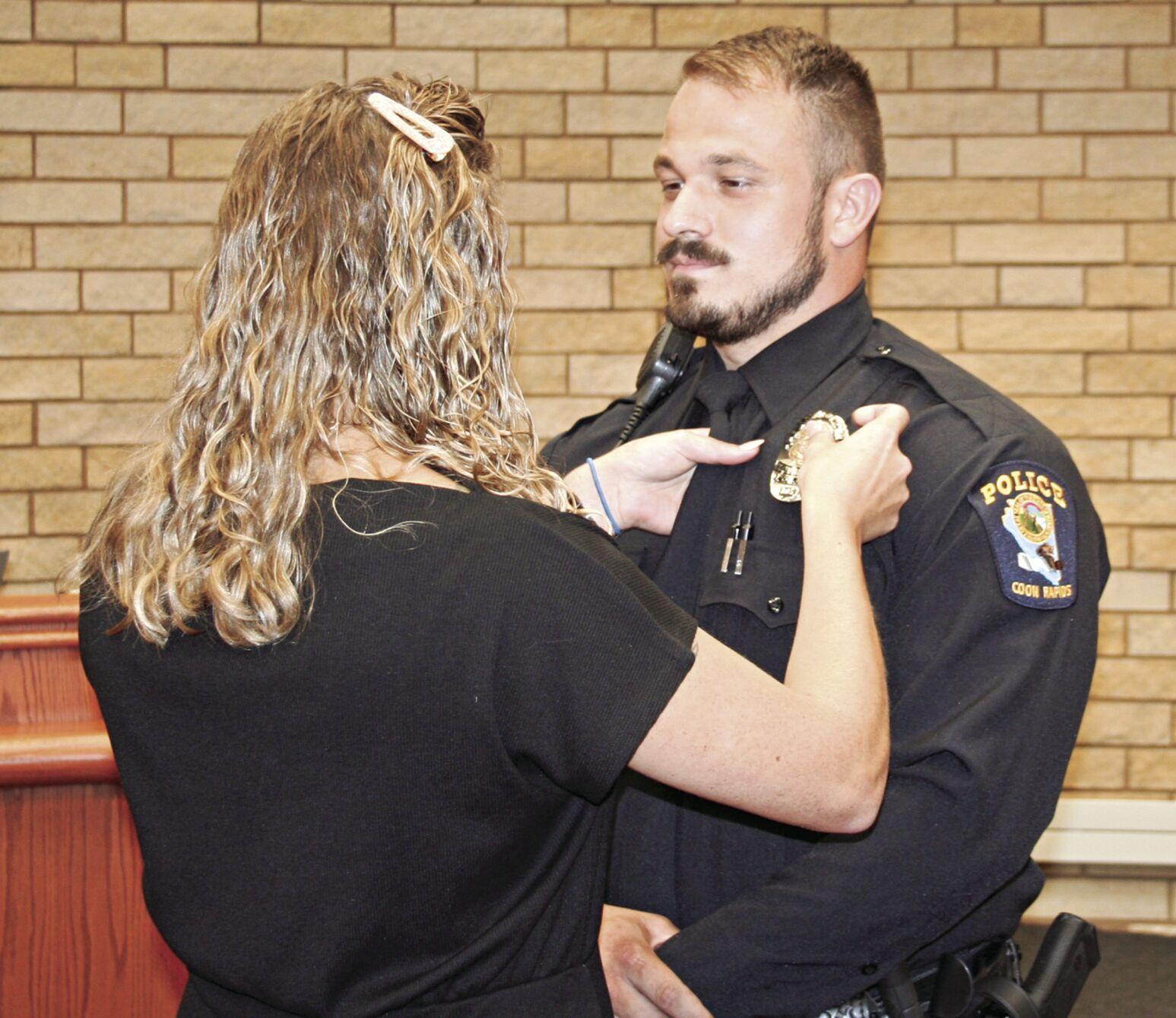 Three New Coon Rapids Police Officers Sworn In Anoka Hometownsource Com