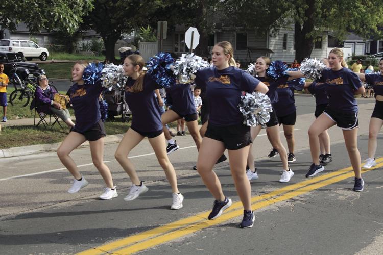 Heritage Days Parade - Kennedy cheerleaders